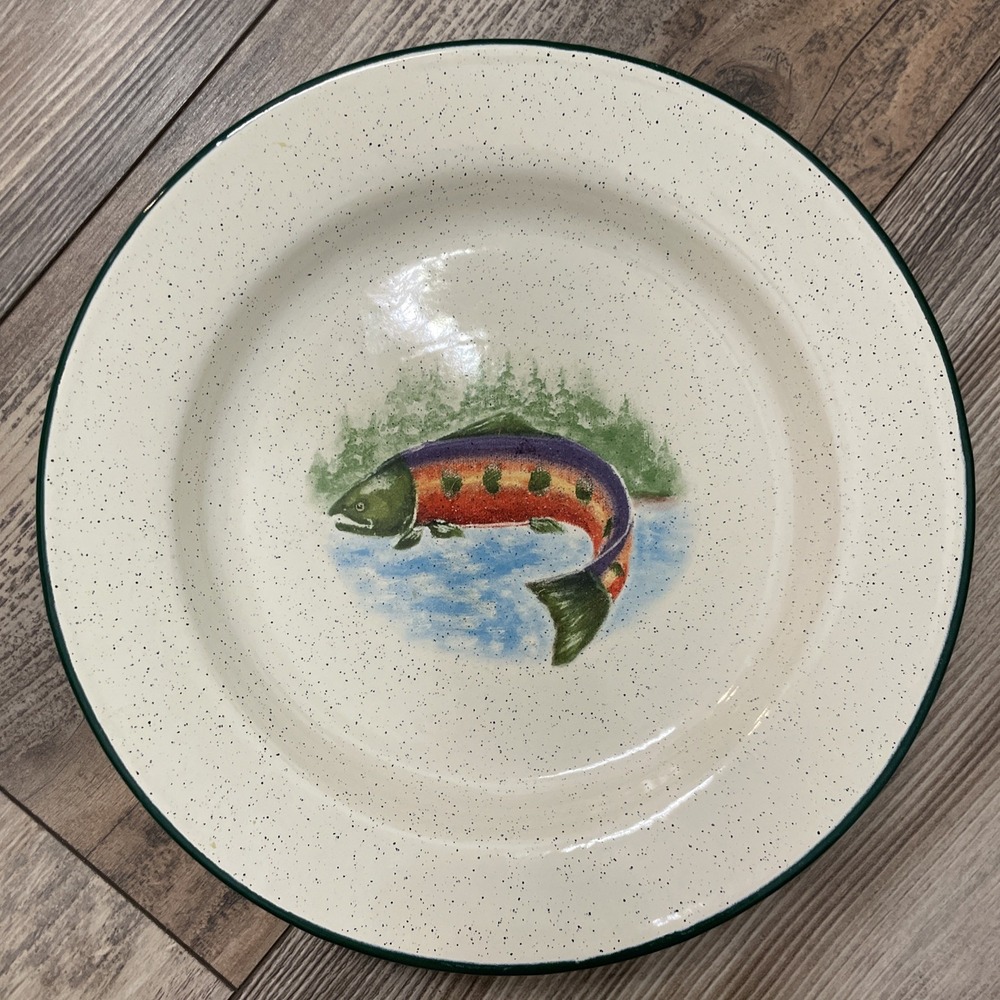 Set of 4- ENESCO GROUP Julie Ueland Enamel 8" Fish Platesโ Camping